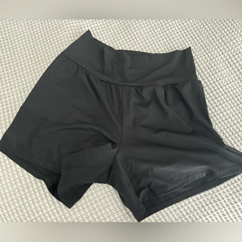 NWOT Halara LONG length black shorts